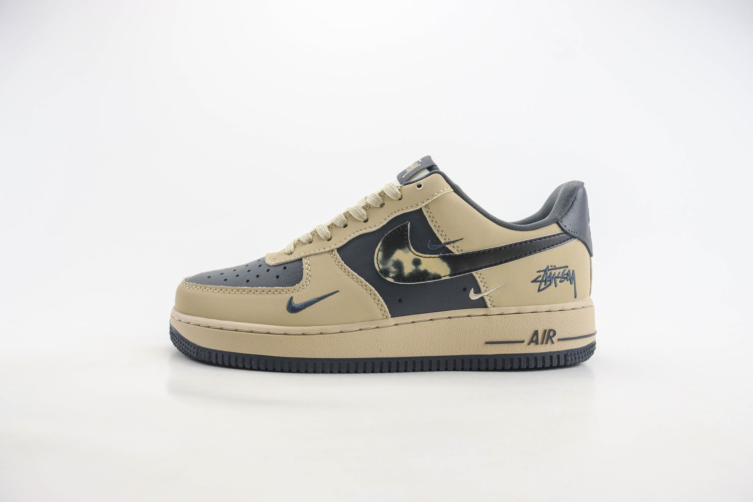 Nike Air Force 1 Low x Stussy 64