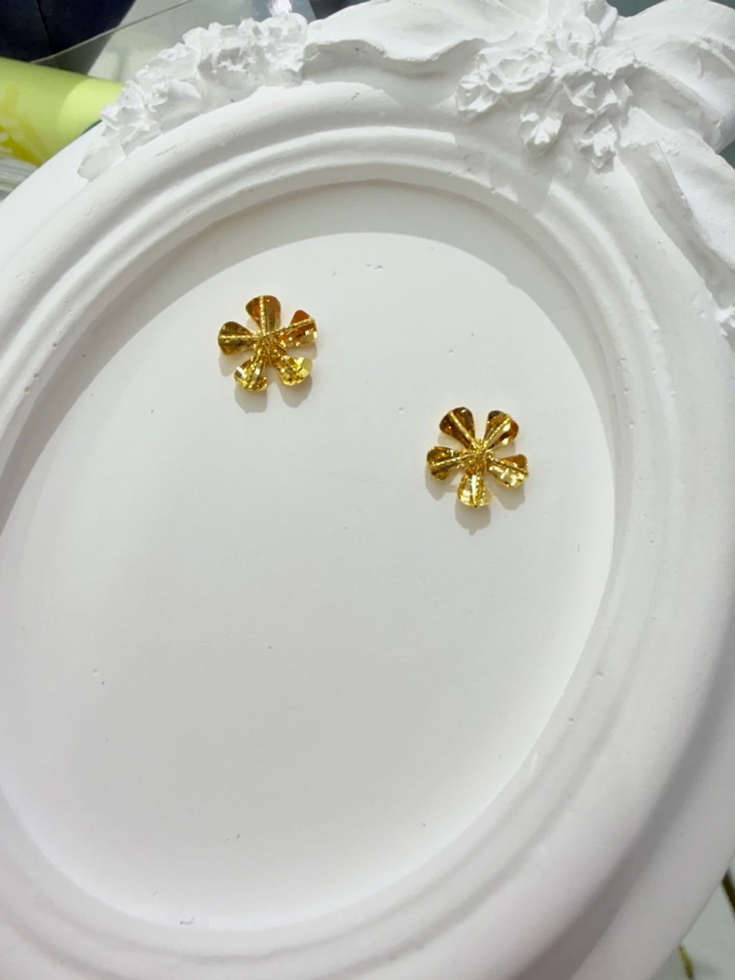 999 алтан ээмэг