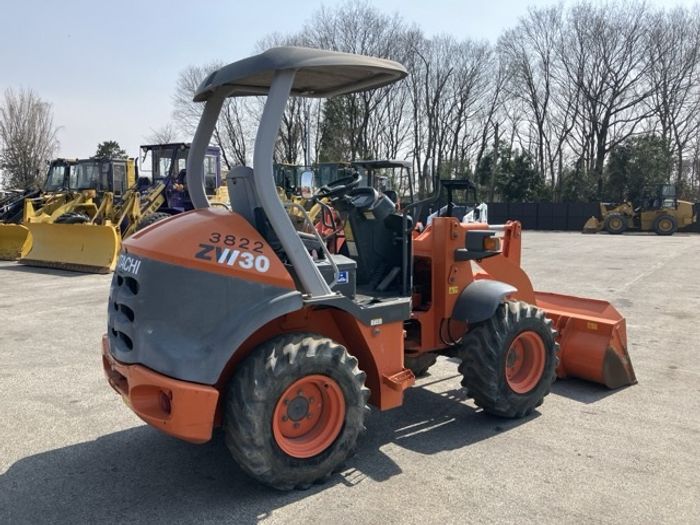 Hitachi ZW30 loader