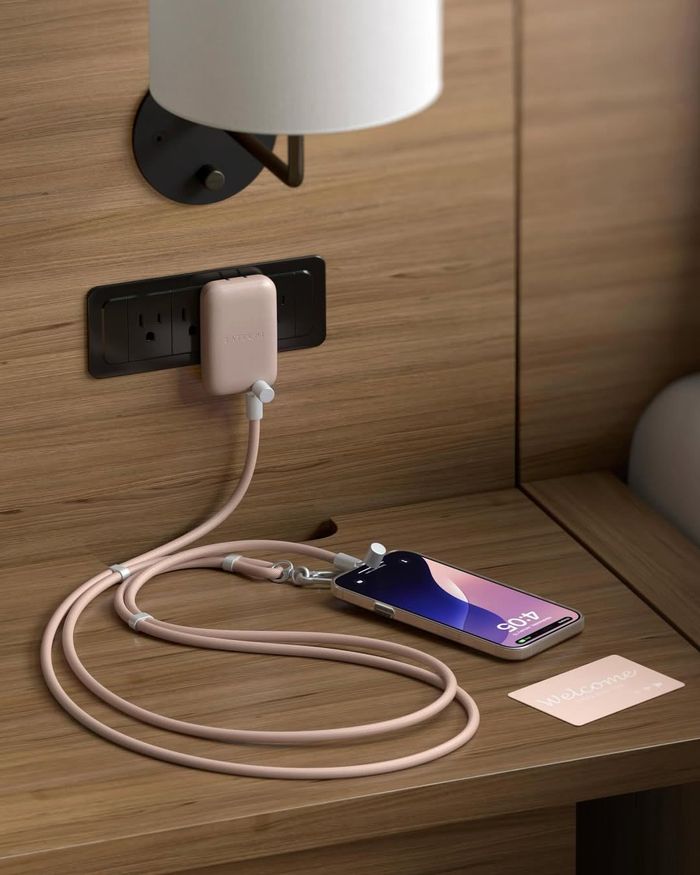 USB-C LANYARD CABLE  PINK