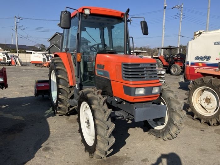 Kobota tractor Gm64