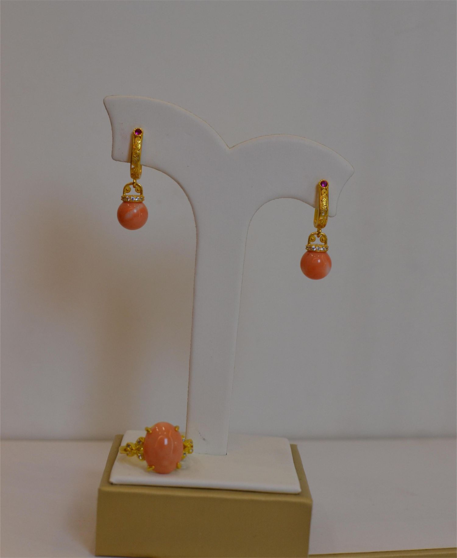 момо шүртэй хос