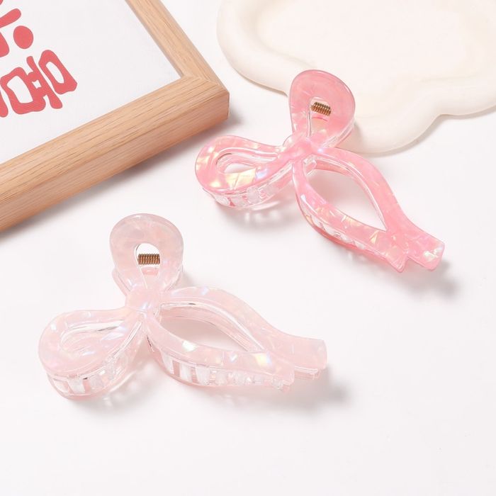 Bow claw clip