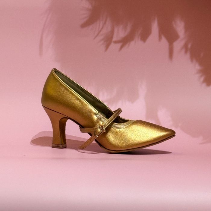 Бүжгийн гутал /цэвэр арьсан/