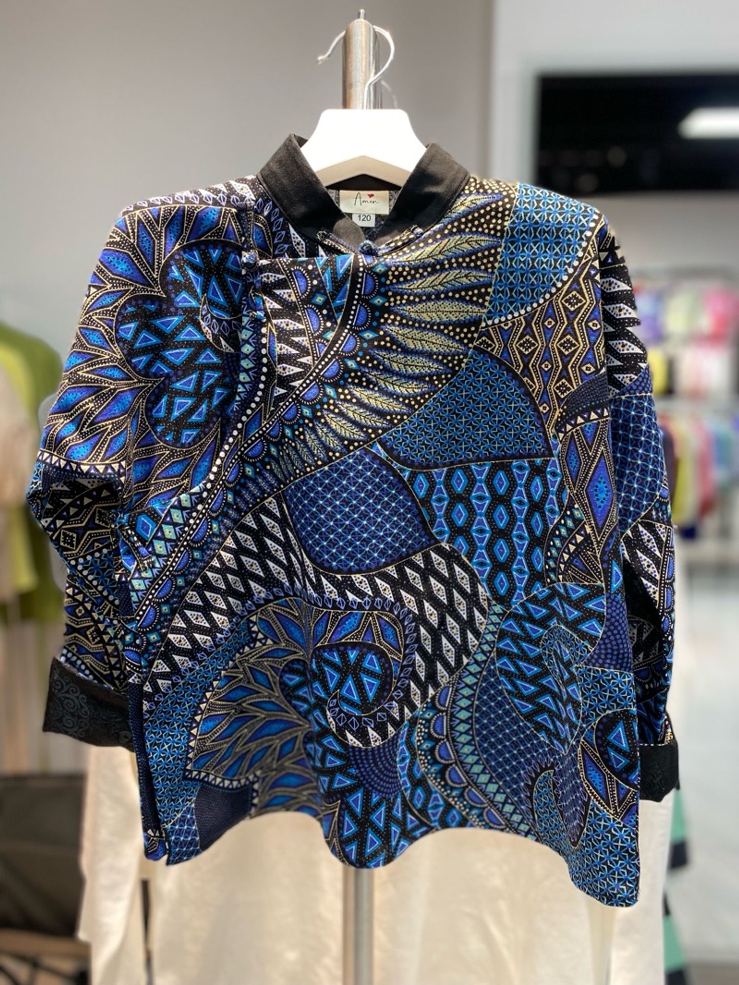 Хөх хээтэй цамц