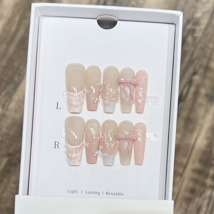 Наадаг хумс