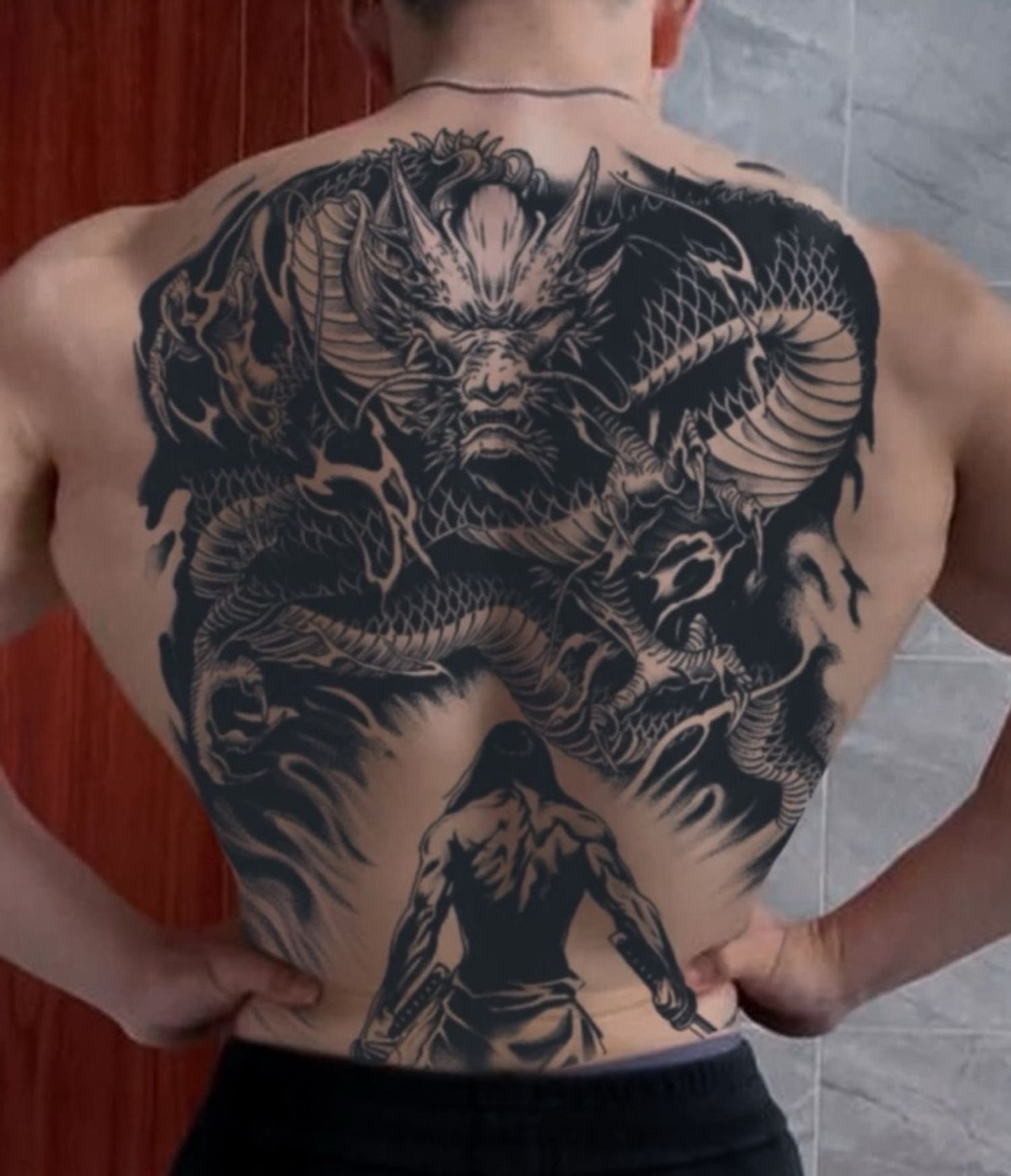 Баатар Нуруу бүтэн Усан шивээс