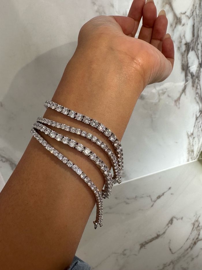 https://cdn.zochil.shop/9fc70300-0756-4085-97d3-7243e2dbb733_t700.jpg