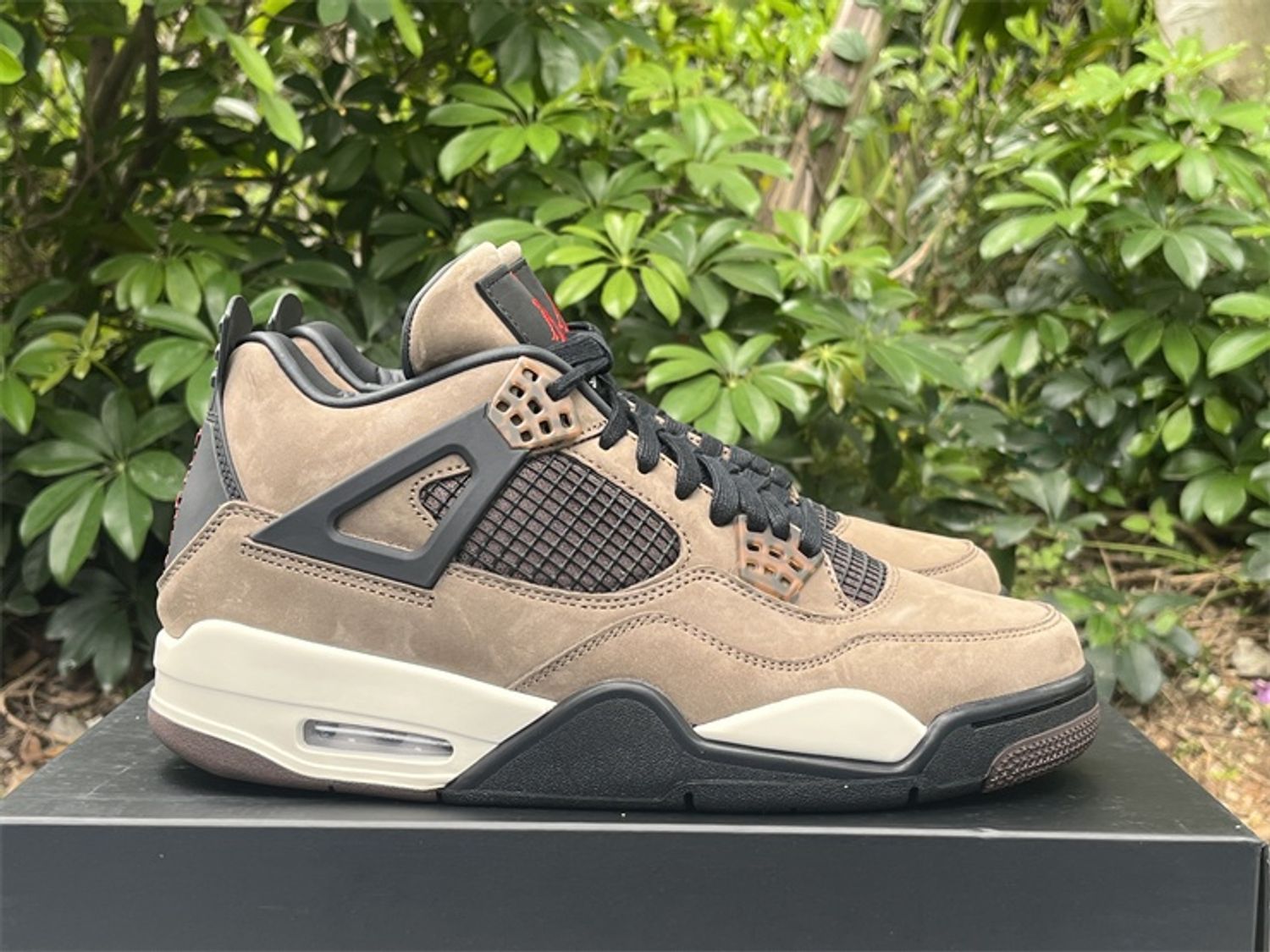 Jordan 4 Retro Taupe Haze