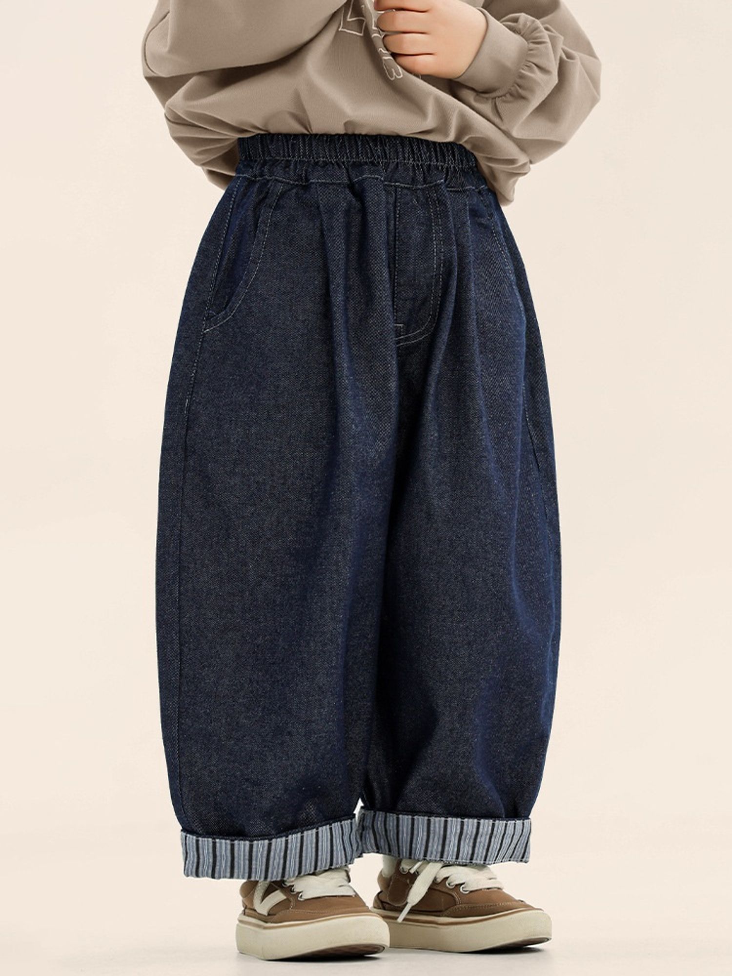 Өргөн зөөлөн цэнхэр жинс