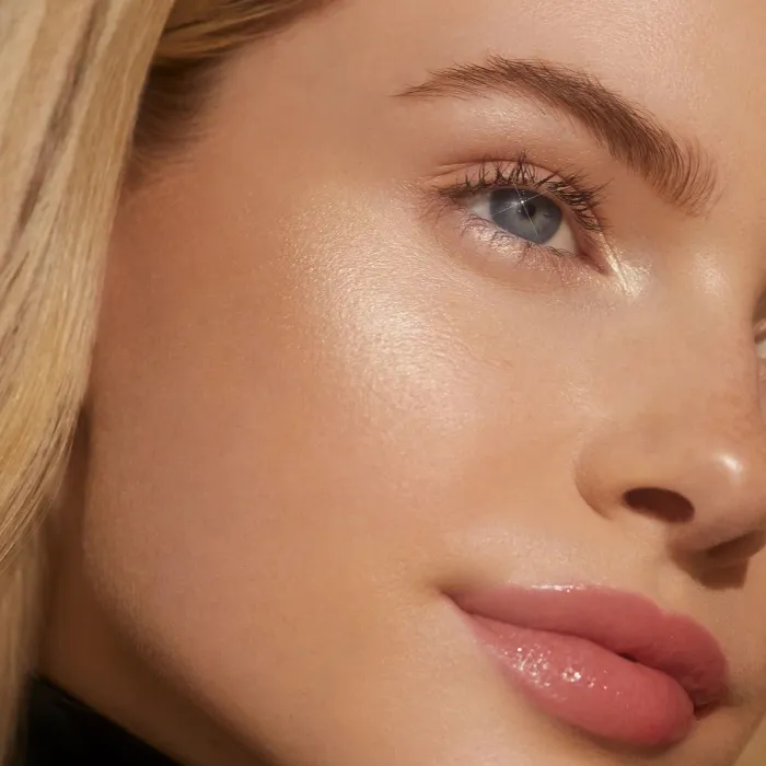 Beauty Creations liquid highlight / champagne dazzle /