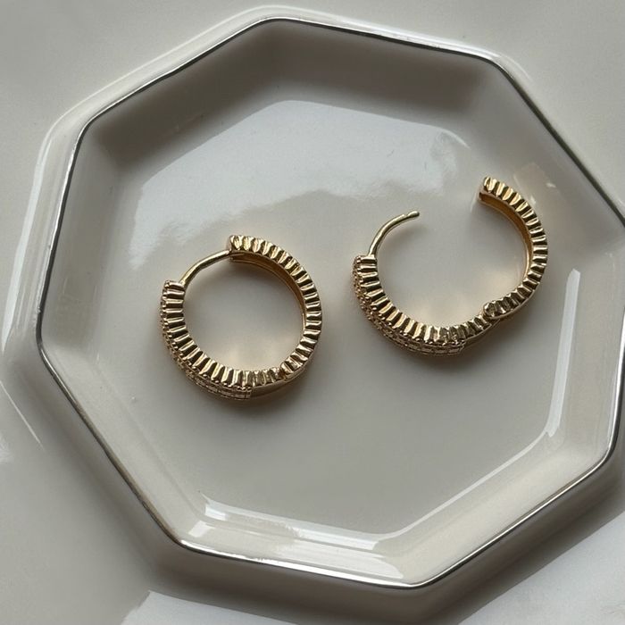 Hoops