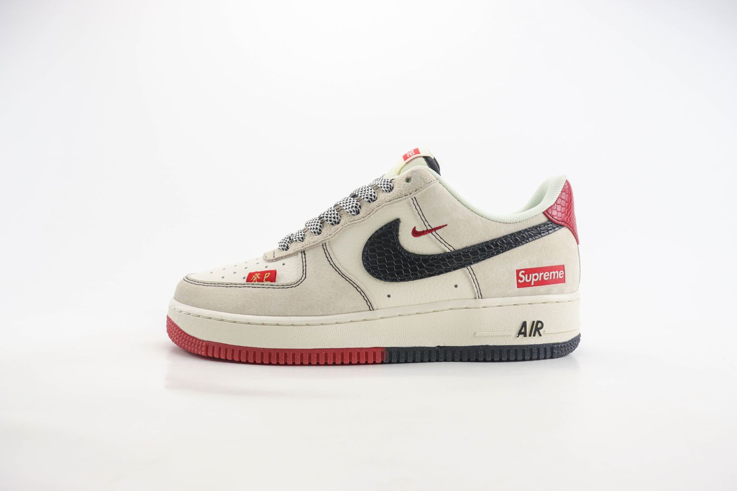 Nike Air Force 1 Low x supreme 32