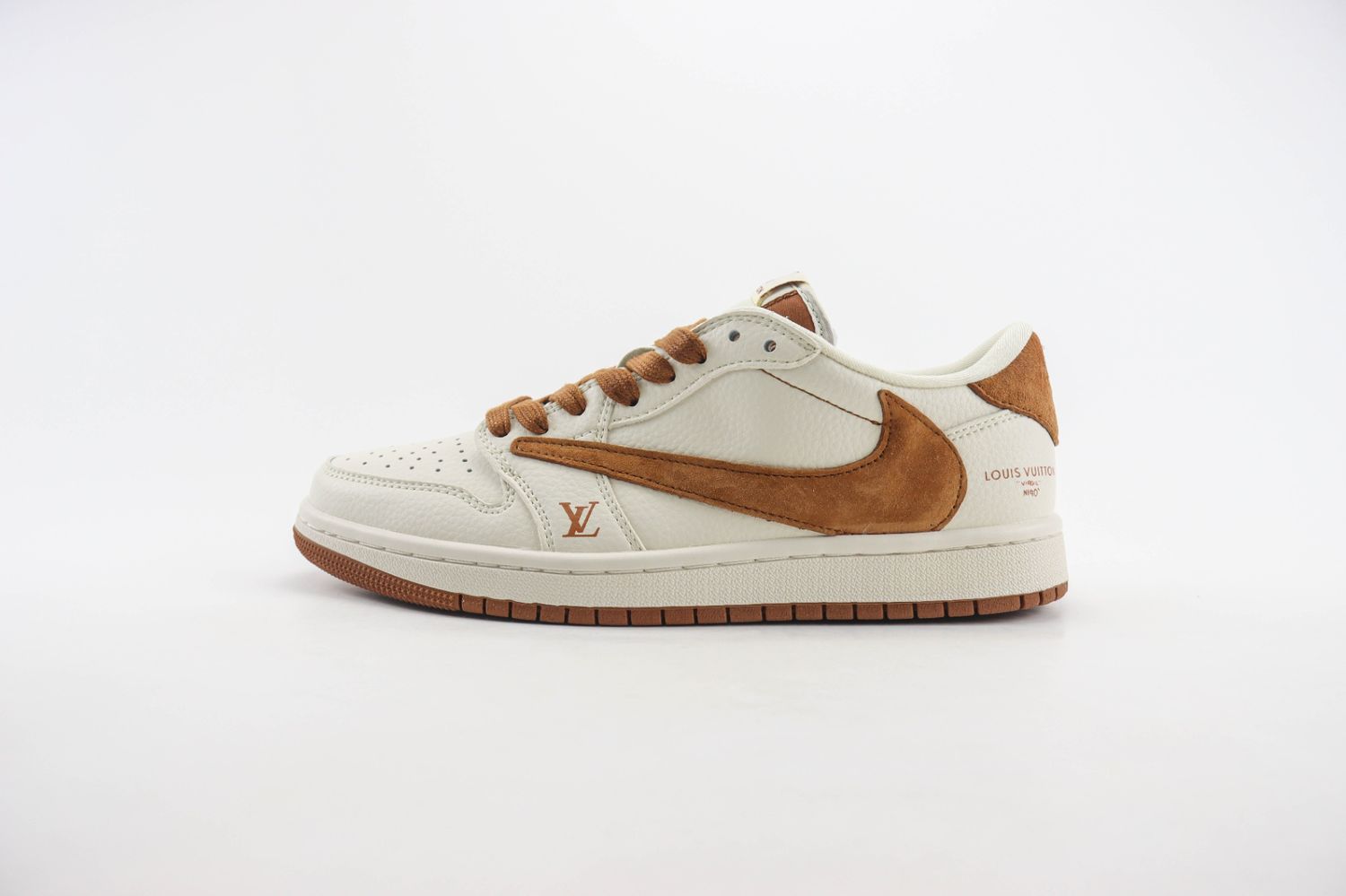 Travis Scott x Air Jordan 1 (14)