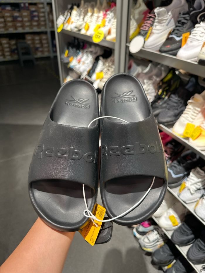 Reebok гутал