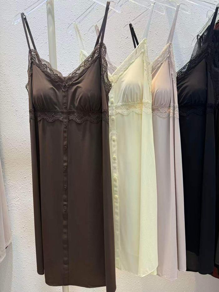 Сүүн унтлагын хос хувцас