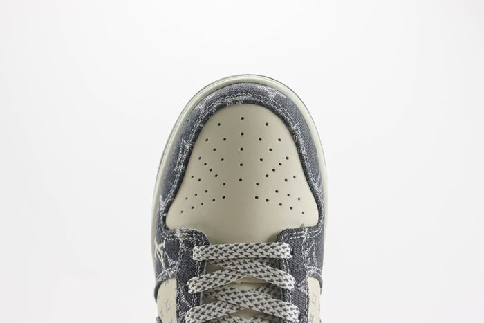  Nike SB Dunk Low x LV