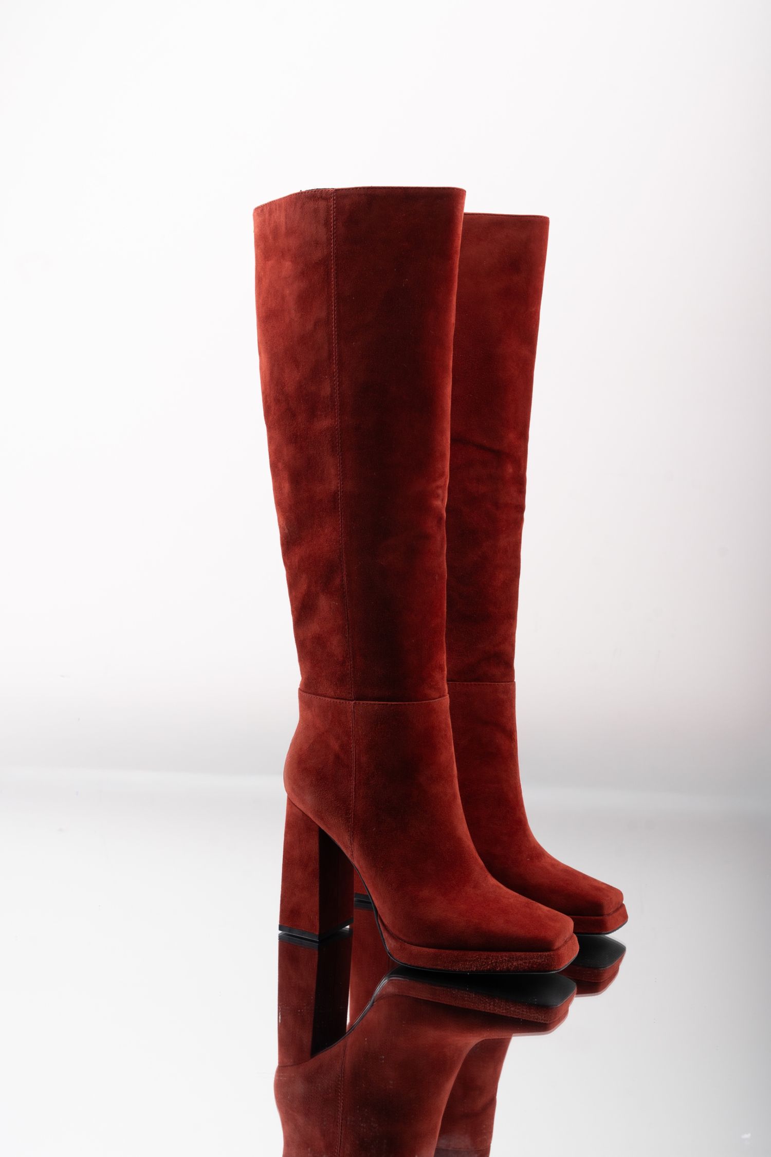 Урт түрийтэй 