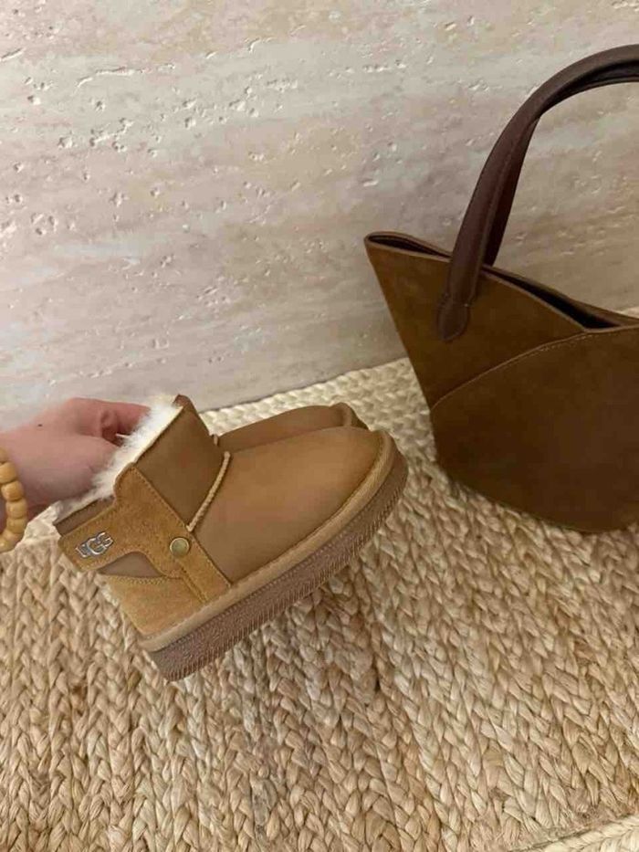 Хүүхдийн нэхий гутал захиалгаар