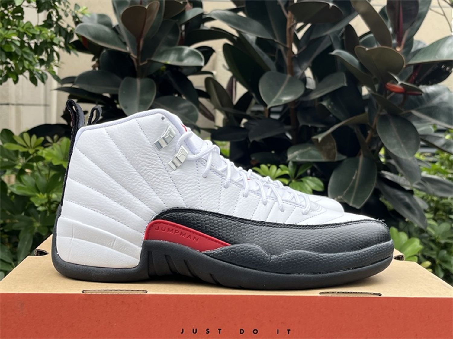 Air Jordan 12 “Red Taxi”