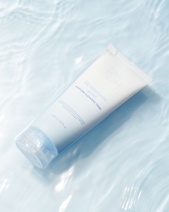 B.O.M Hyaluronic Acid Moisture  Cleansing Foam 
