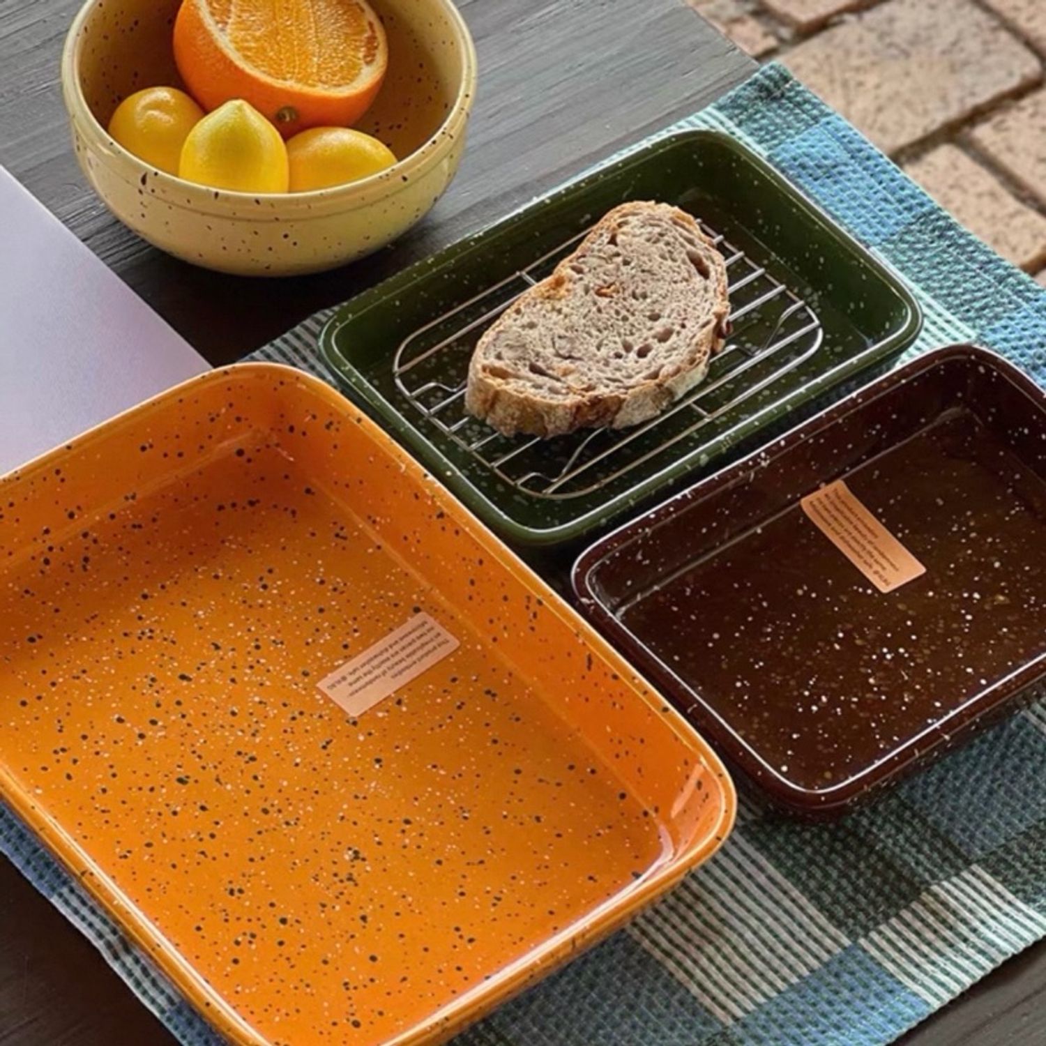 Шаазан таваг