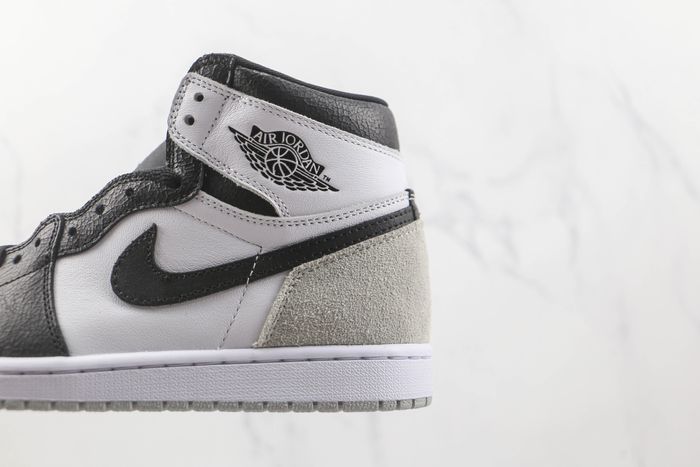Air Jordan 1 Retro High OG (White/Bleached Coral-Black)