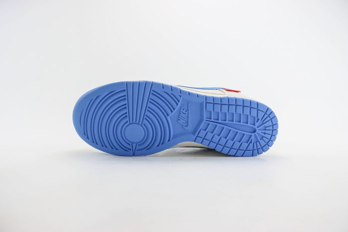 Nike SB Dunk Low x supreme 103