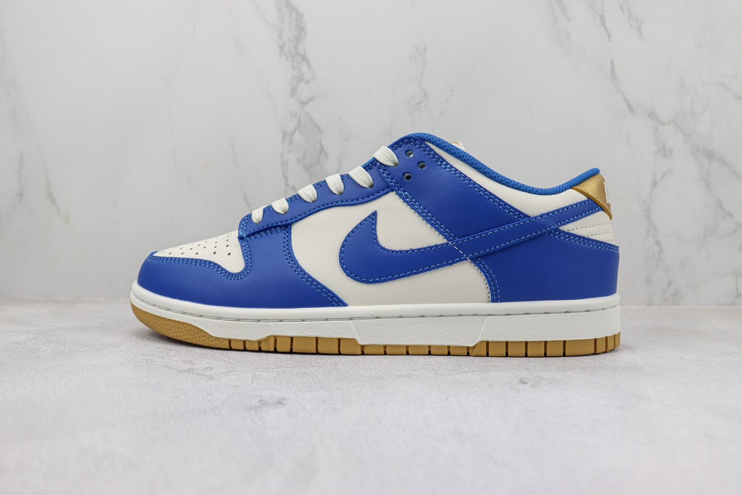 Nike Dunk Low Kansas City Royals Women's