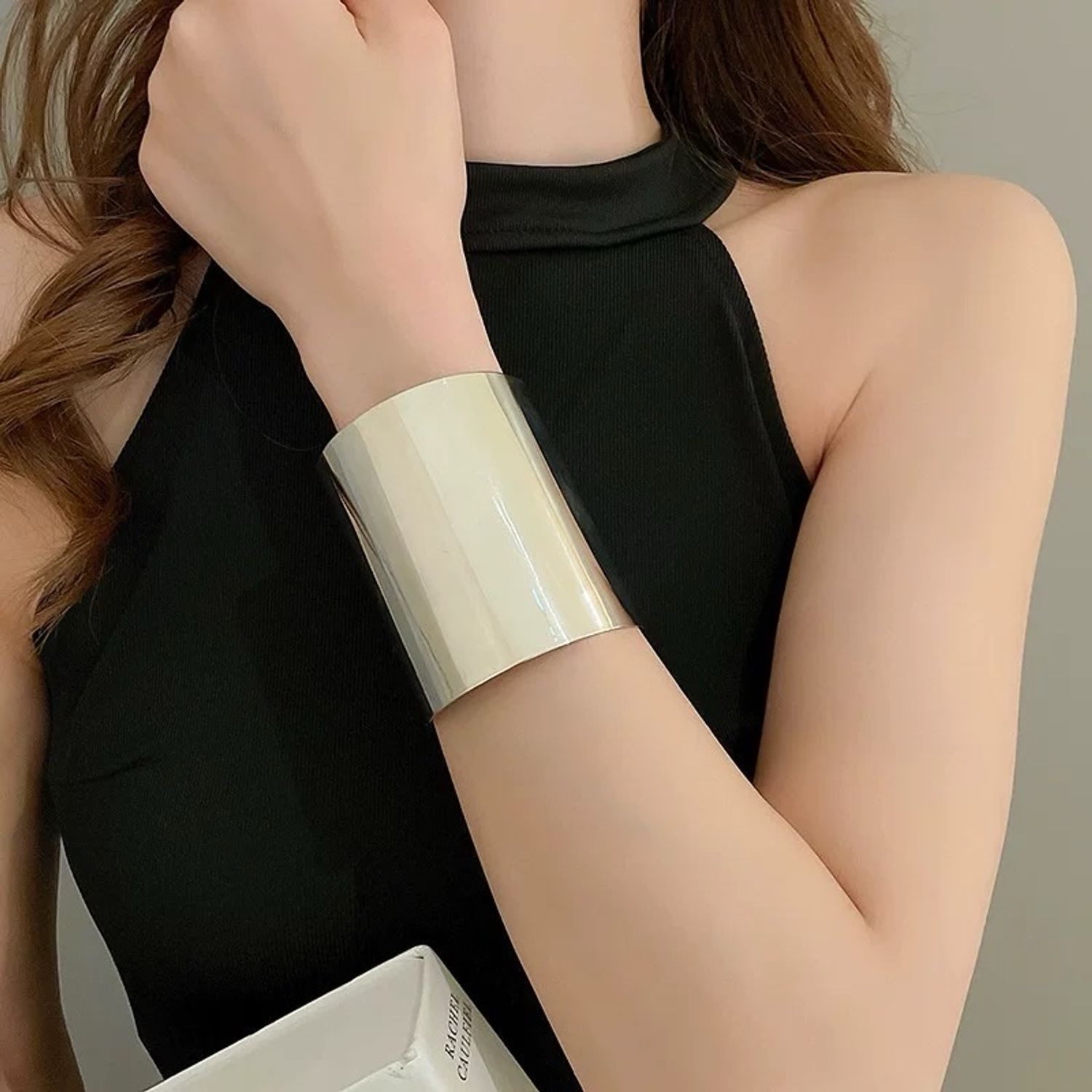 Бугуйвч, бугалганы гоёл мөнгөлөг