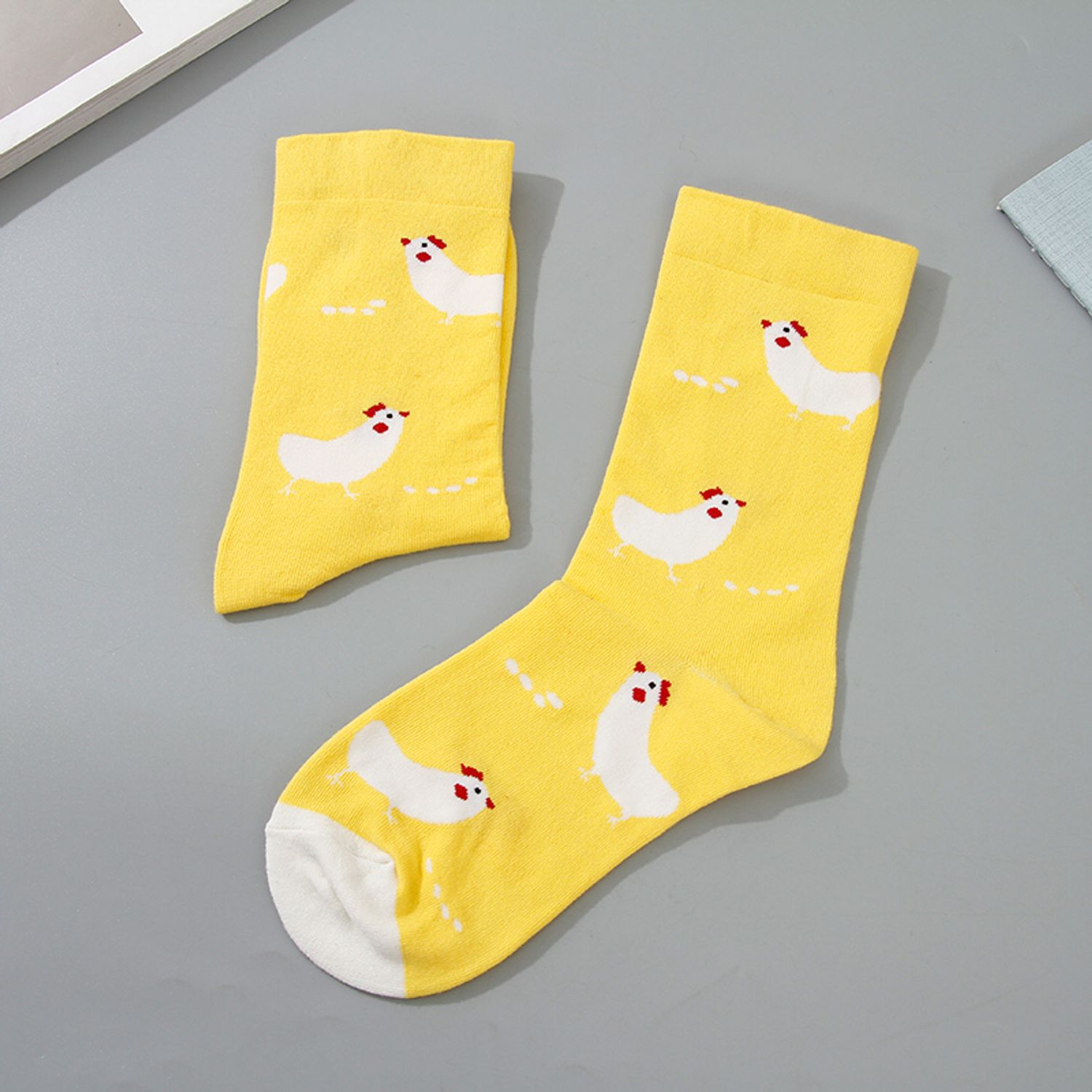 Animal Collection Chicken Women's Crew Socks 1 Pair (Yellow)