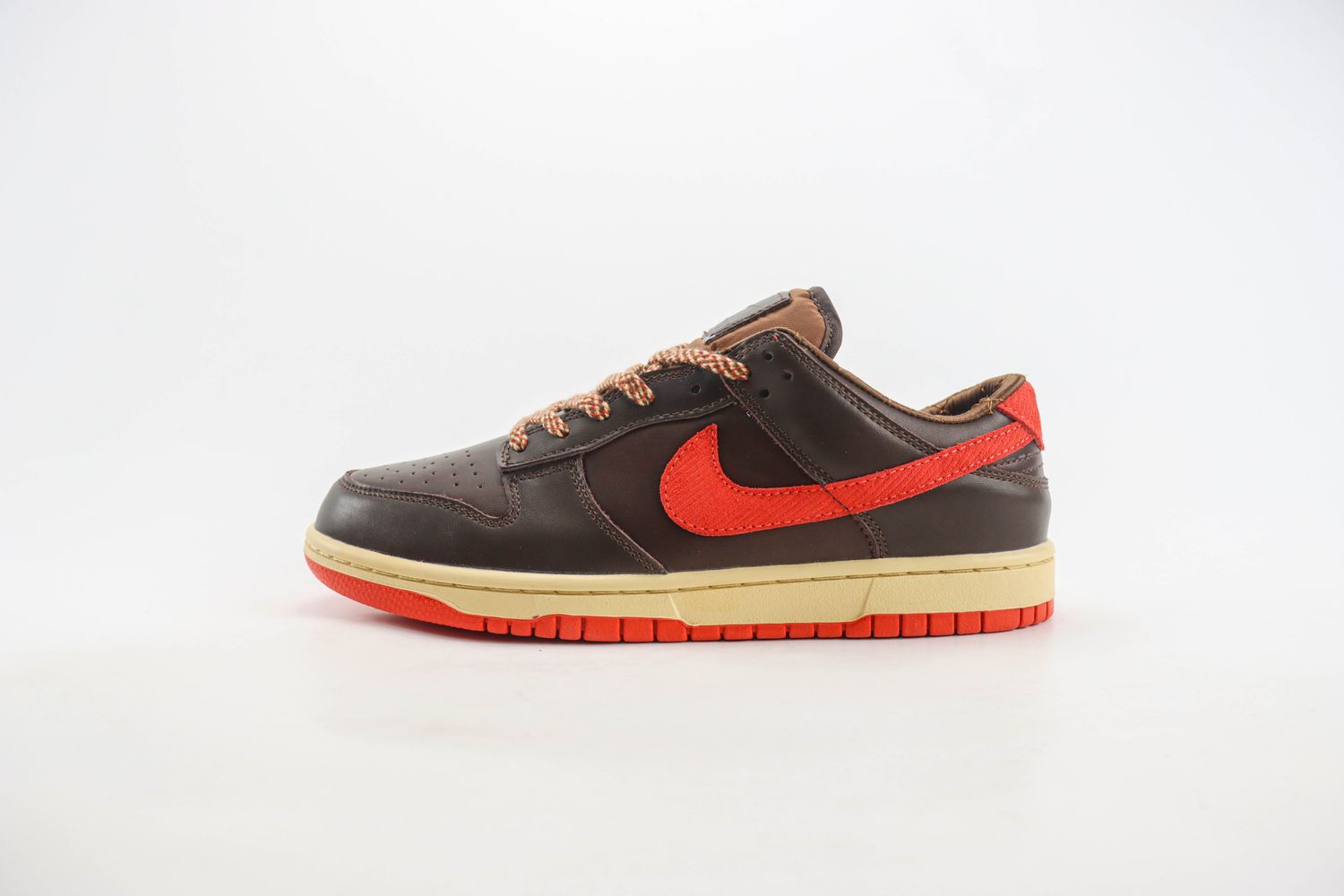 Nike Dunk Low Retro Light British Brown