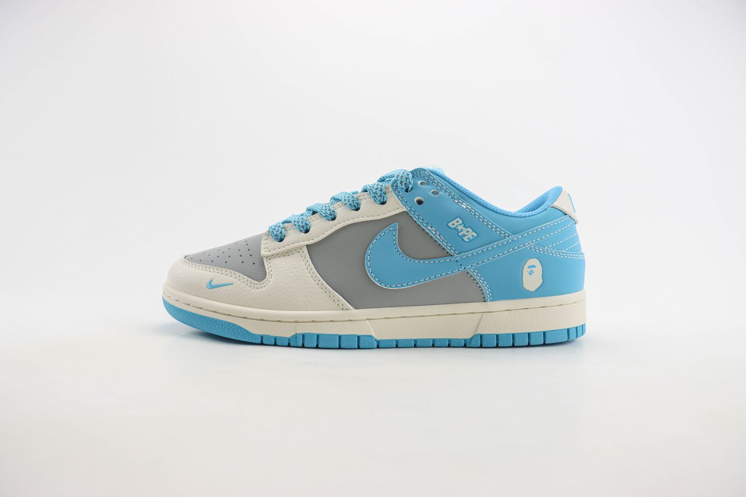 Nike SB Dunk Low xBAPE 21