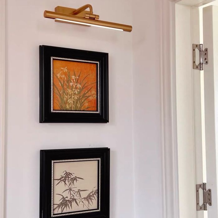 Цэнэглэдэг ханын гэрэл