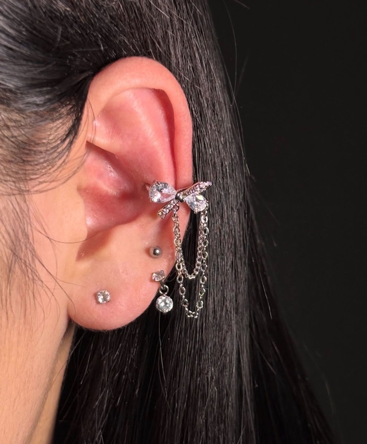 Хавчдаг ээмэг