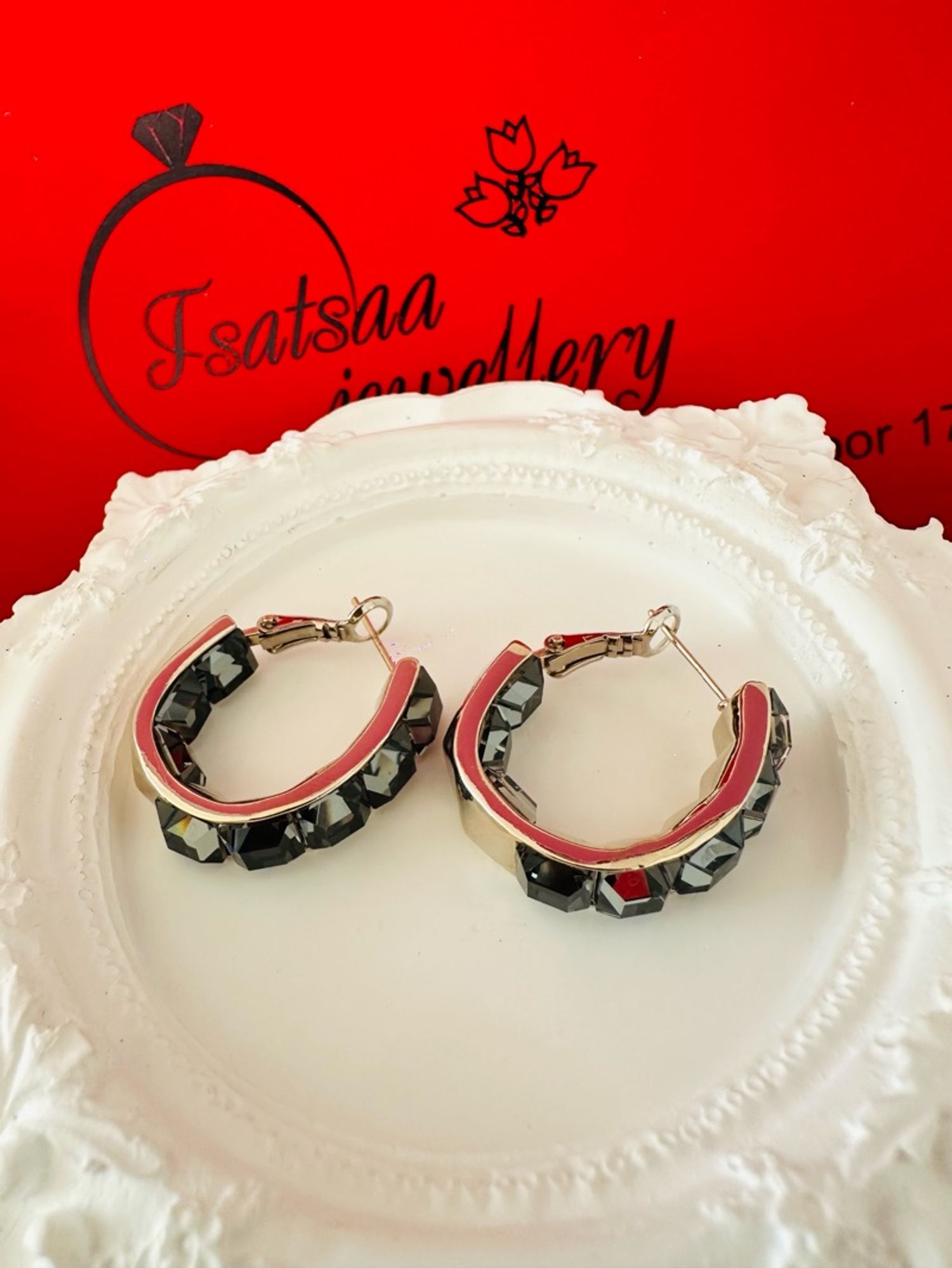 гоёлын ээмэг