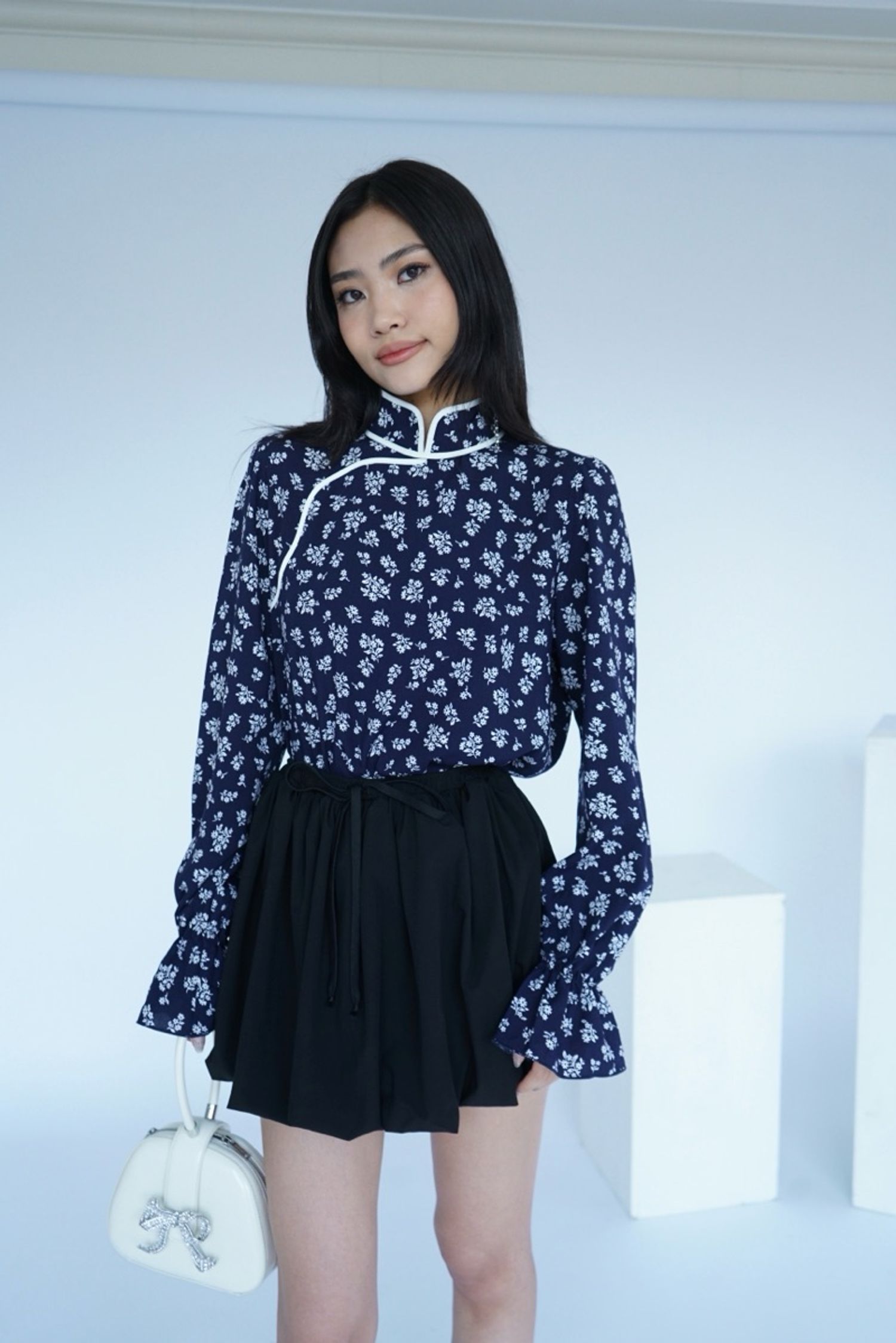 https://cdn.zochil.shop/a4f4666f-4b58-4cd6-83fb-23a0207f2c8e_t1500.jpg