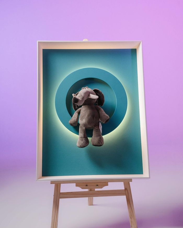 Гэрэлтэй ханын чимэглэл