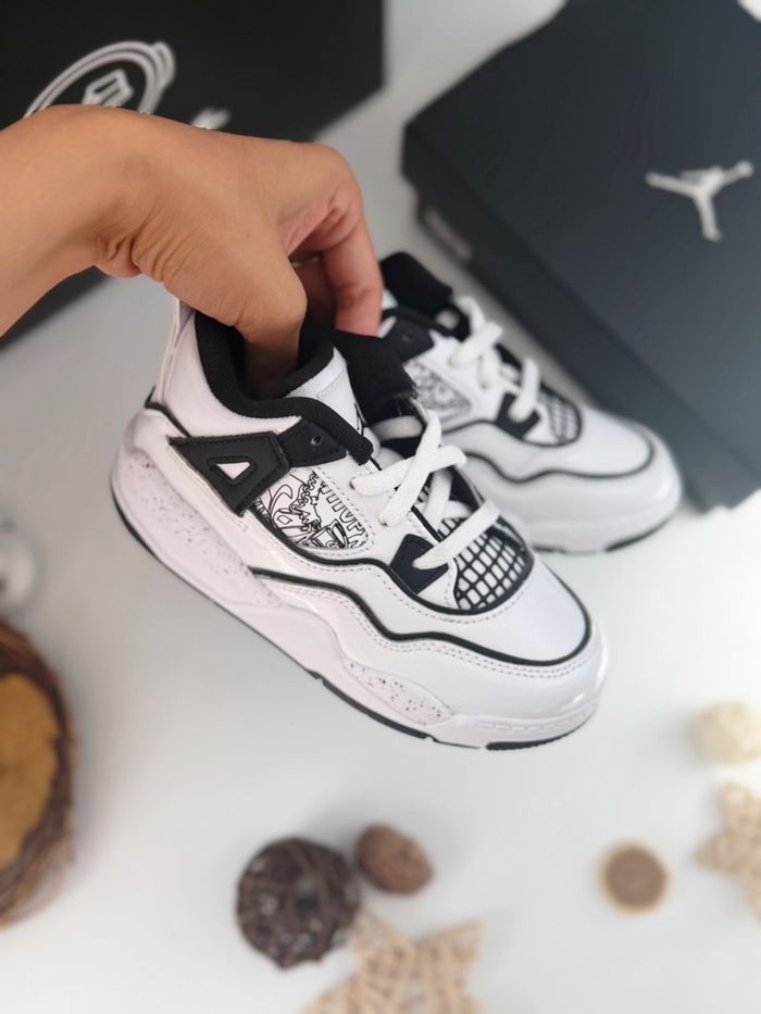 Air Jordan 4 Retro SE White