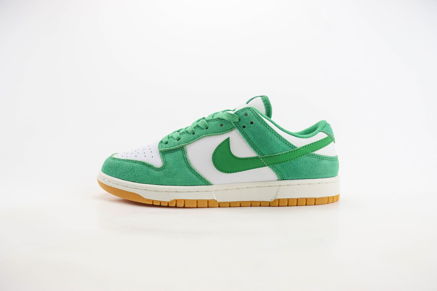 Nike Dunk Low SE "Malachite"