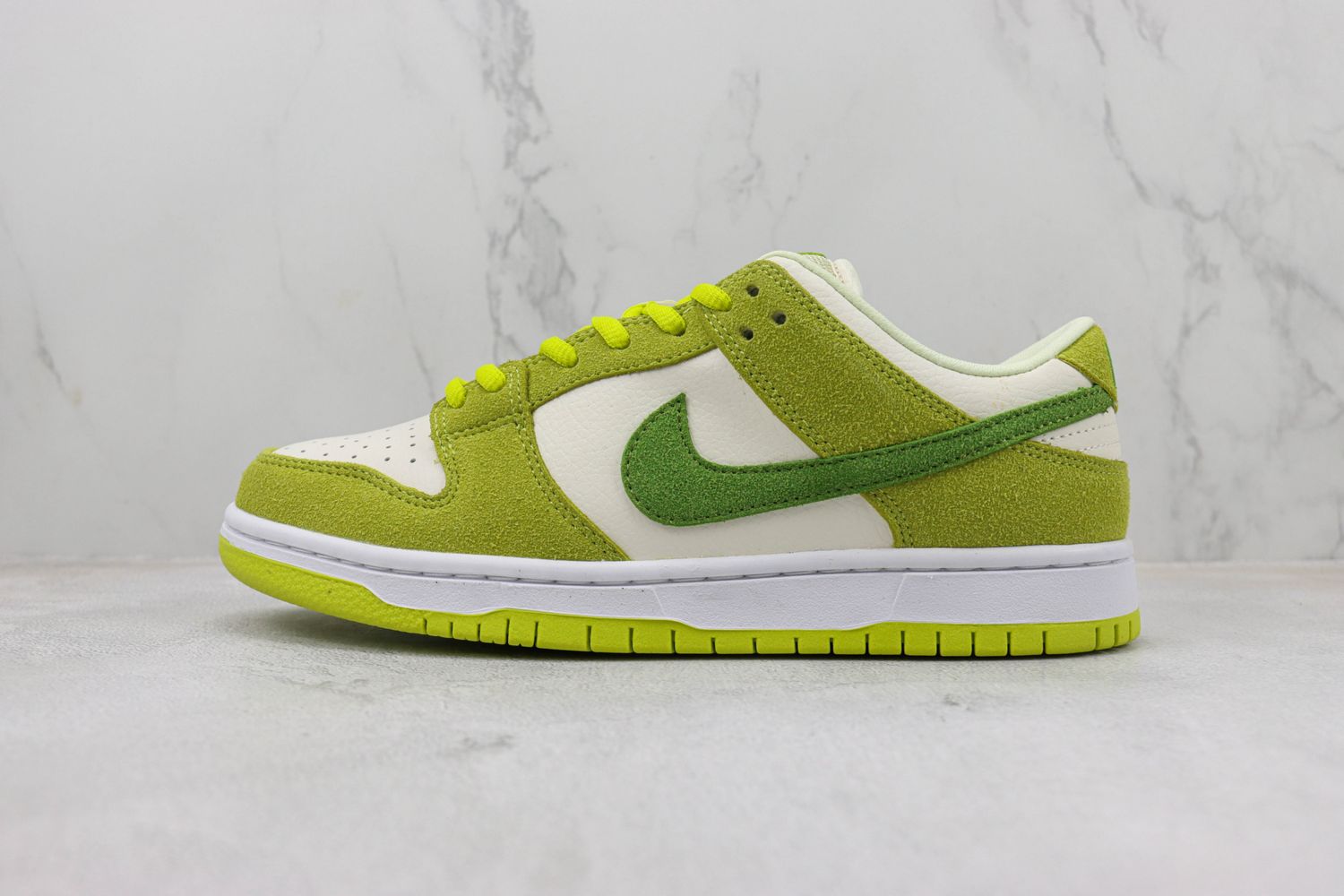 Nike SB Dunk Low Green Apple