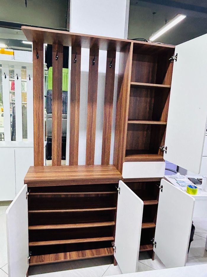 Үүдний шкаф 