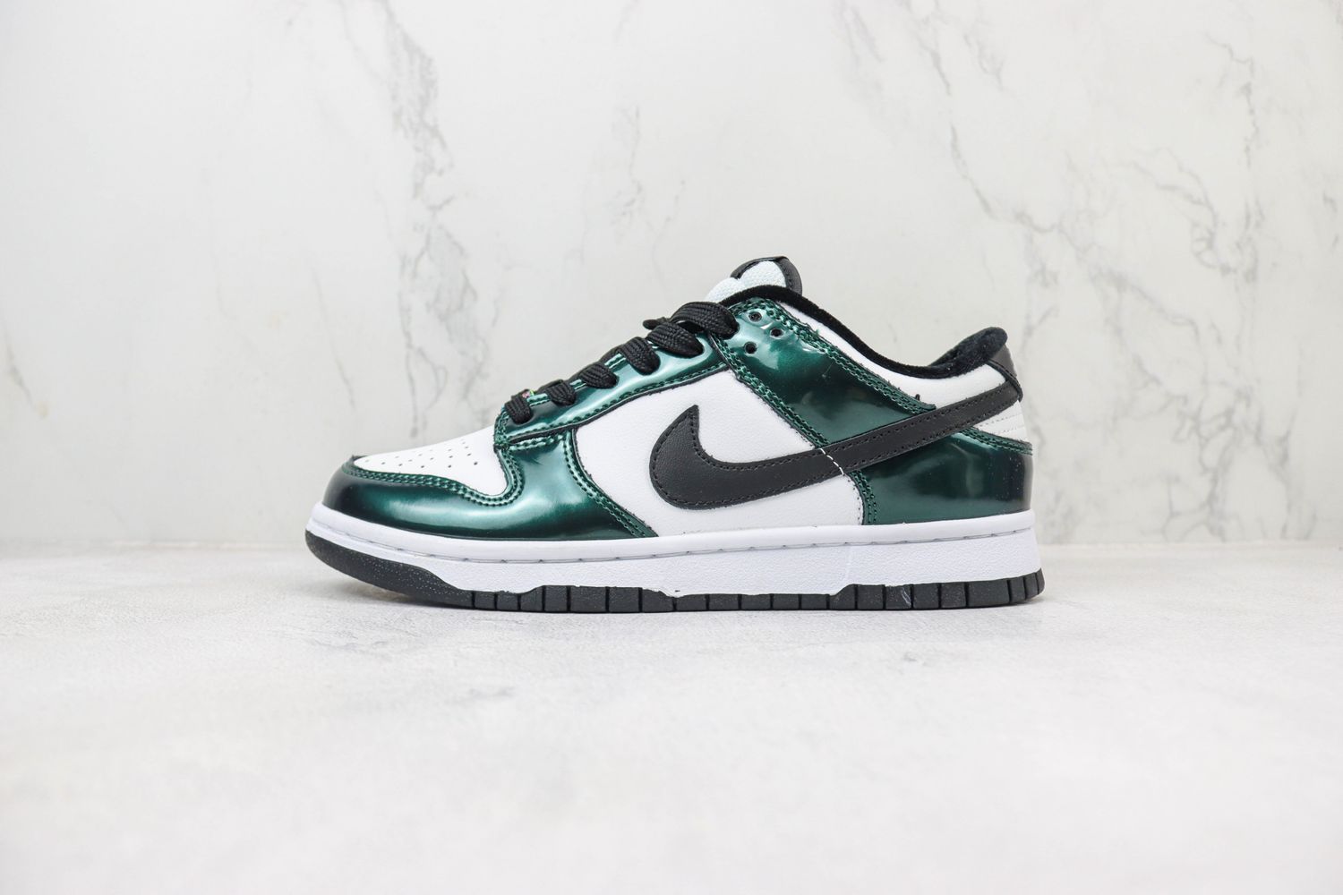 Nike WMNS Dunk Low SE Just Do It Black