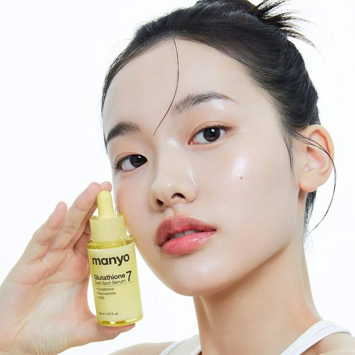 Manyo Glutathione 7 Dark Spot Serum