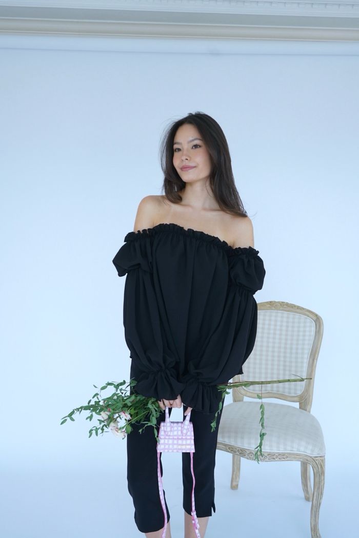 https://cdn.zochil.shop/a73d23b4-550f-46e9-816b-a322c0db3e48_t700.jpg