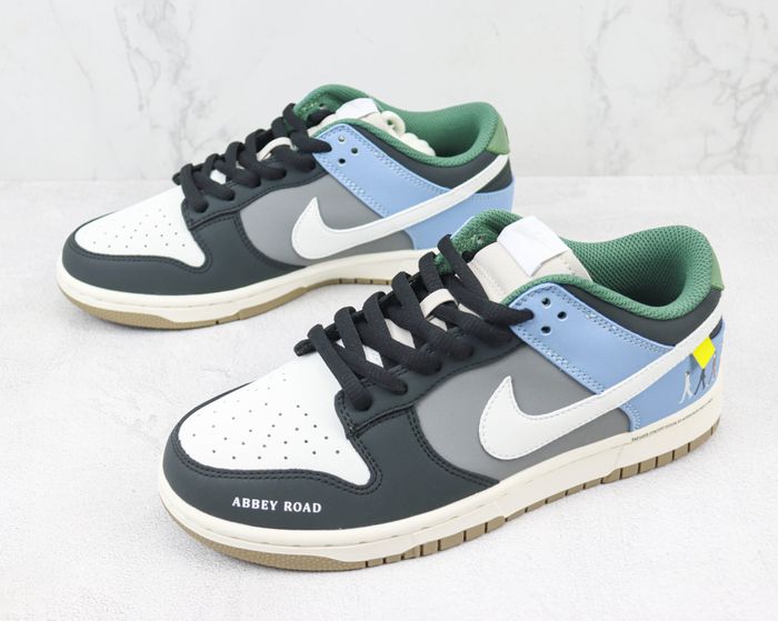 Nike SB Dunk Low ABBEY ROAD