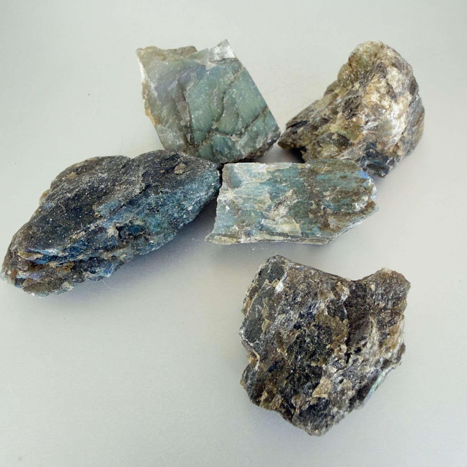 Лабрадорит түүхий чулуу