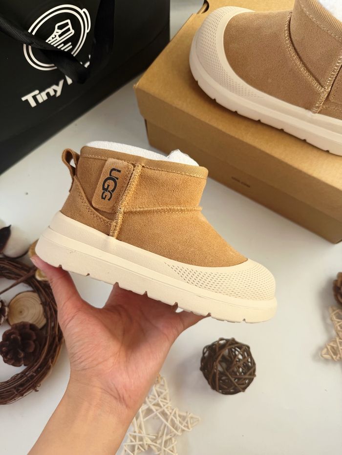 UGG Neumel Mid Hybrid