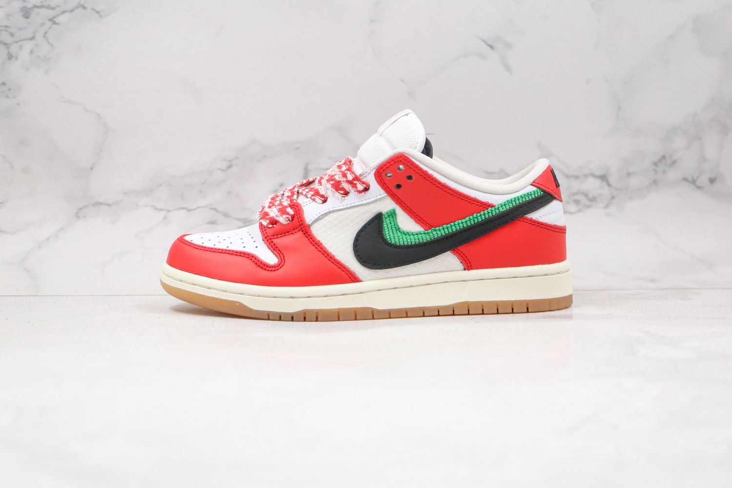 Frame Skate x SB Dunk Low “Habibi”