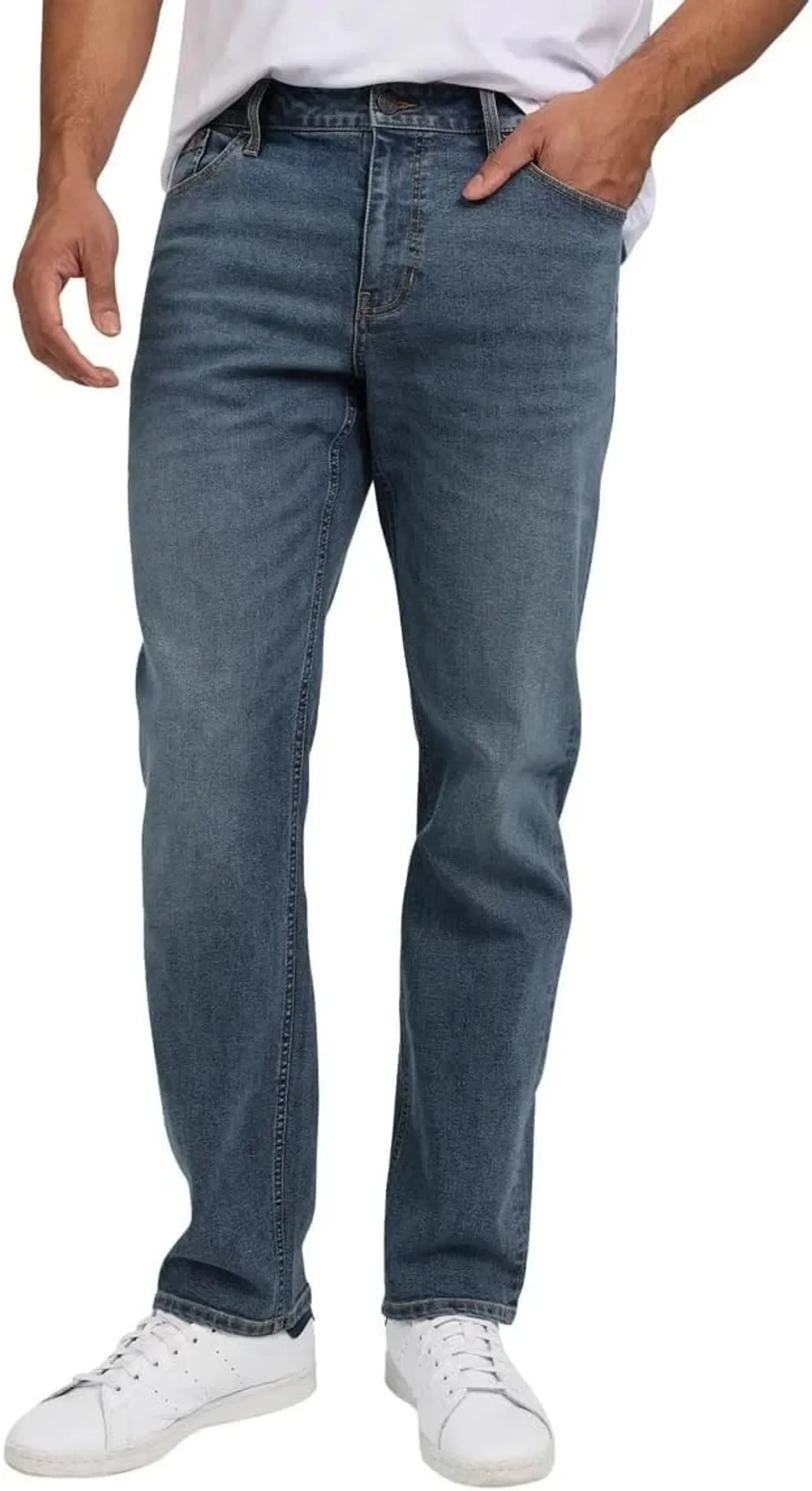 IZOD Men’s Straight Fit Classic 5-Pocket Style Jean, Blue, 32W x 32L